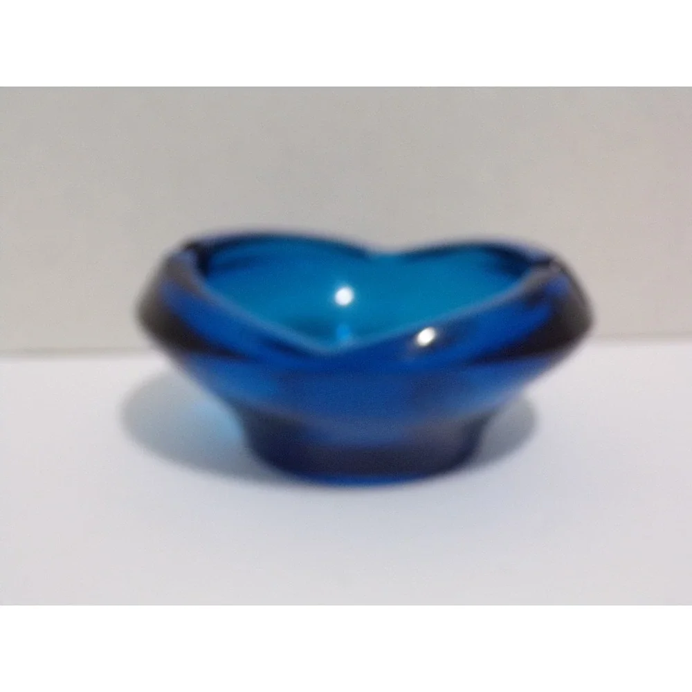 Viking Art Glass Tulip Shaped Bluenique Color Round Heavy Ashtray 1960 Vintage